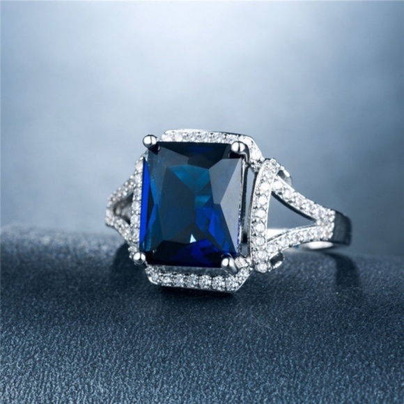 Beautiful 925 Silver Ring 2.95ct Blue Sapphire New - Picture 2 of 3